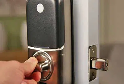 Affordable Locksmith Services Miami, FL 305-744-5822 - locksmith-key-service-01